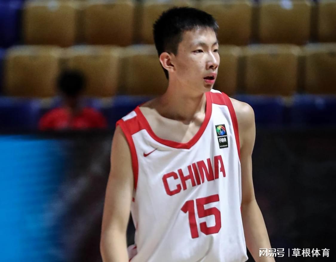 CBA直播-大喜讯！84-69：中国男篮又赢了，进4强+锁定世青赛门票，太稳了