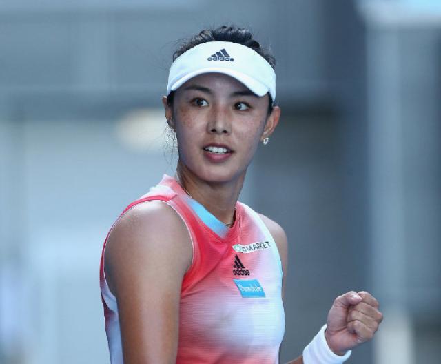 咪咕体育直播-重返澳网32强 王蔷直言天气棘手：风好大，但我挺稳