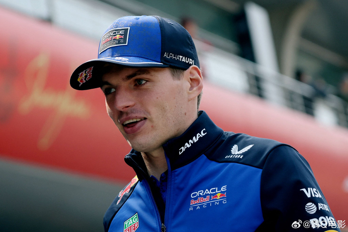 高清免费观看-维斯塔潘现身上海国际赛车场备战2026F1中国大奖赛|体育比赛_新浪娱乐_新浪新闻